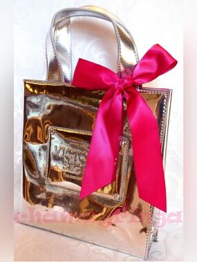 SEXIEST ON EARTH Victoria’s Secret Silver Gift Tote Bag NWT Vintage Runway Glam